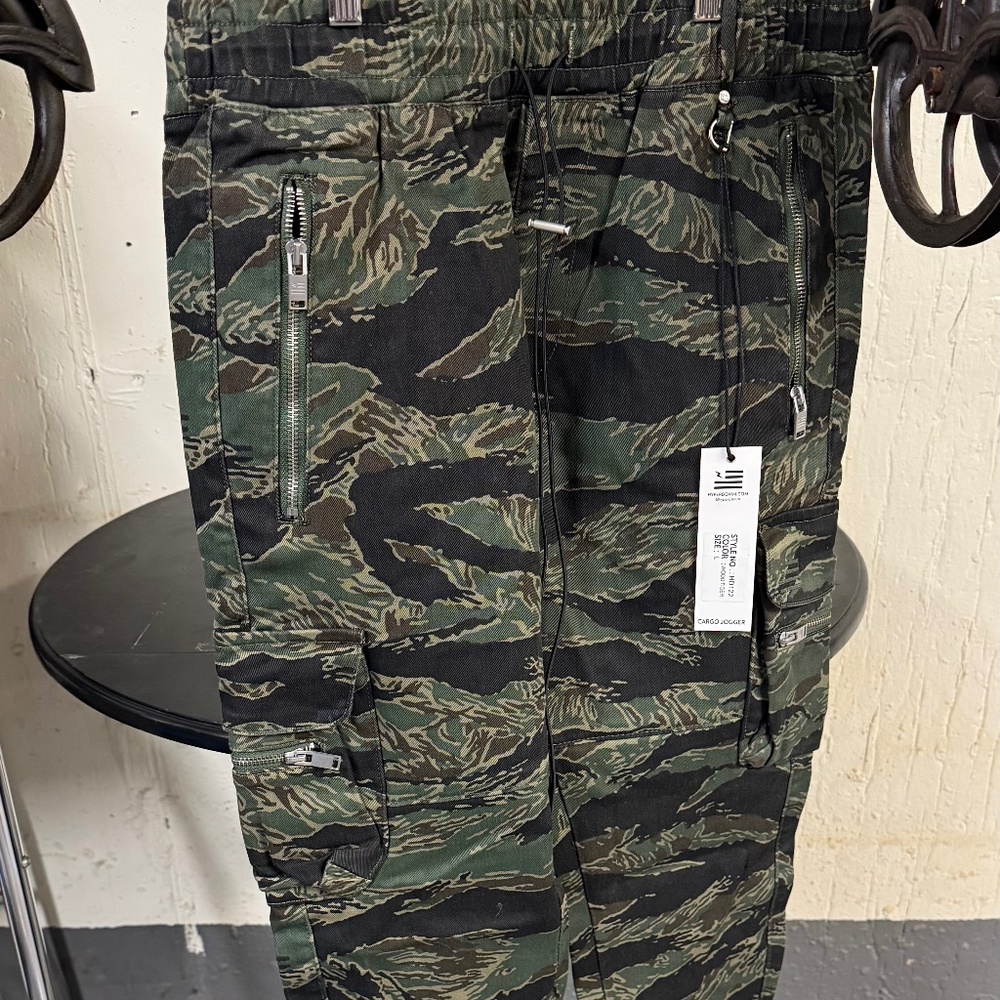 Tiger camo jogger pants
